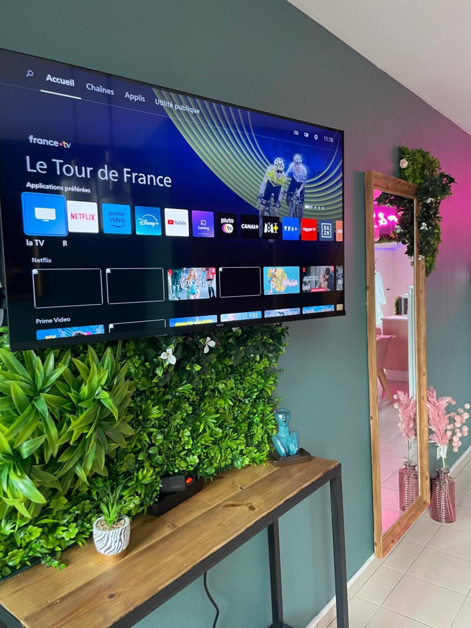 Maison Spacieuse Jacuzzi Wifi Netflix Quiévrechain Dış mekan fotoğraf